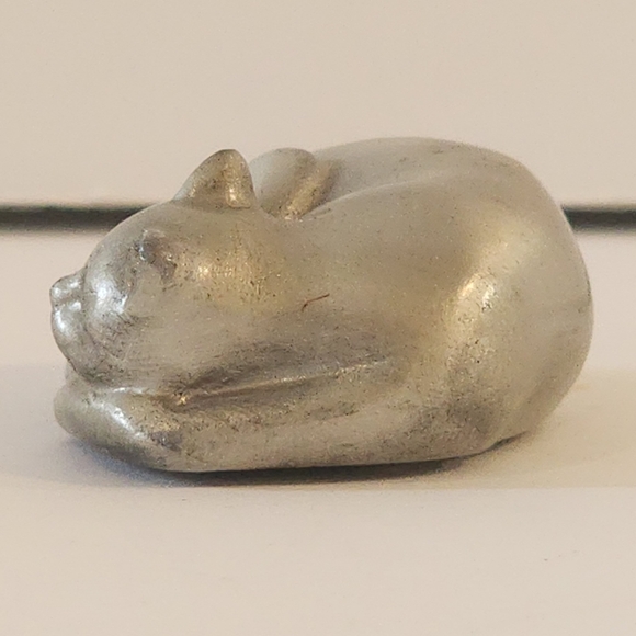 Sweet Pewter Cat Figurine - Picture 3 of 5